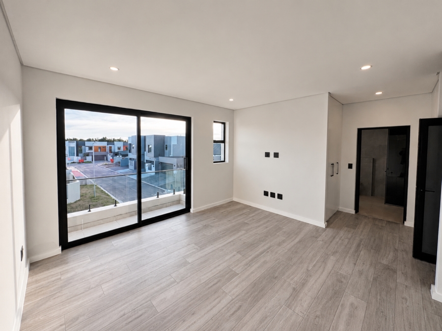 4 Bedroom Property for Sale in Sandown Western Cape